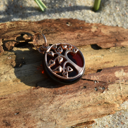 Zawieszka z drzewem życia i bursztynem